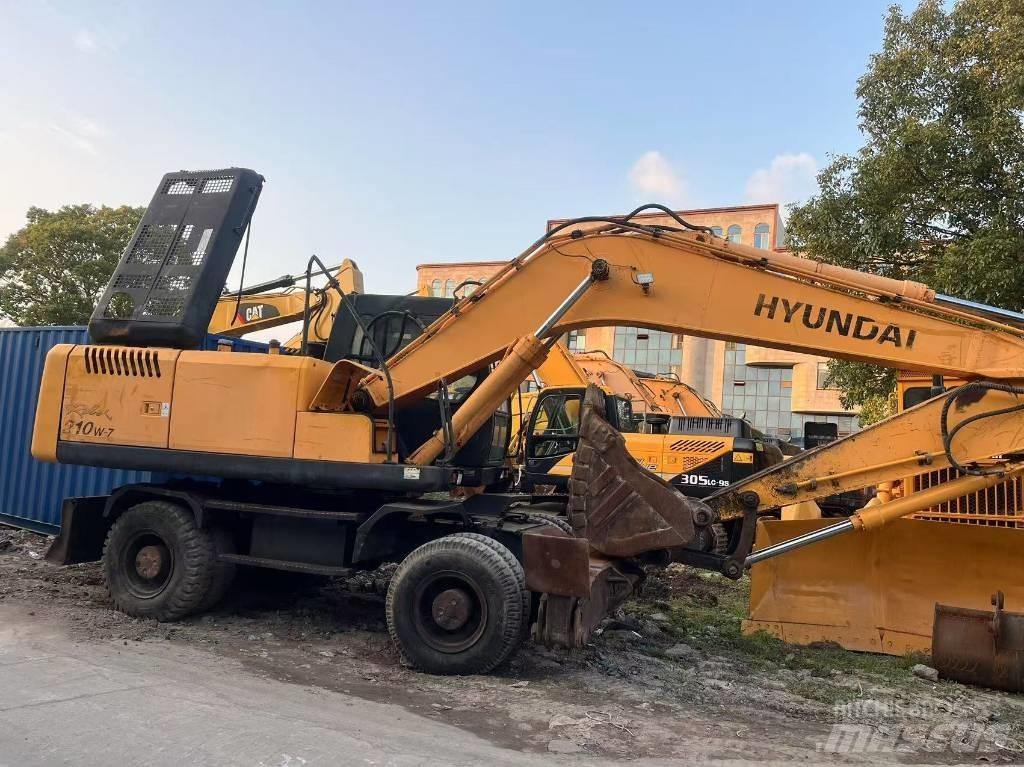 Hyundai R210W-7 Pelle sur pneus