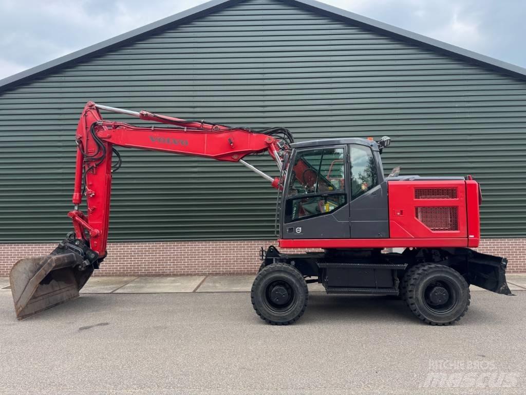 Volvo EW 160 E Pelle sur pneus