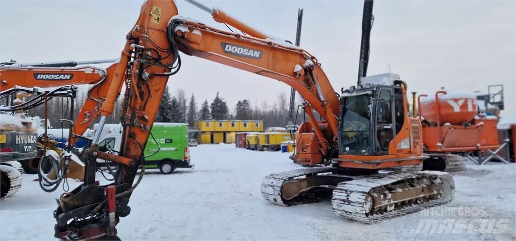 Doosan DX235LCR Pelle sur chenilles