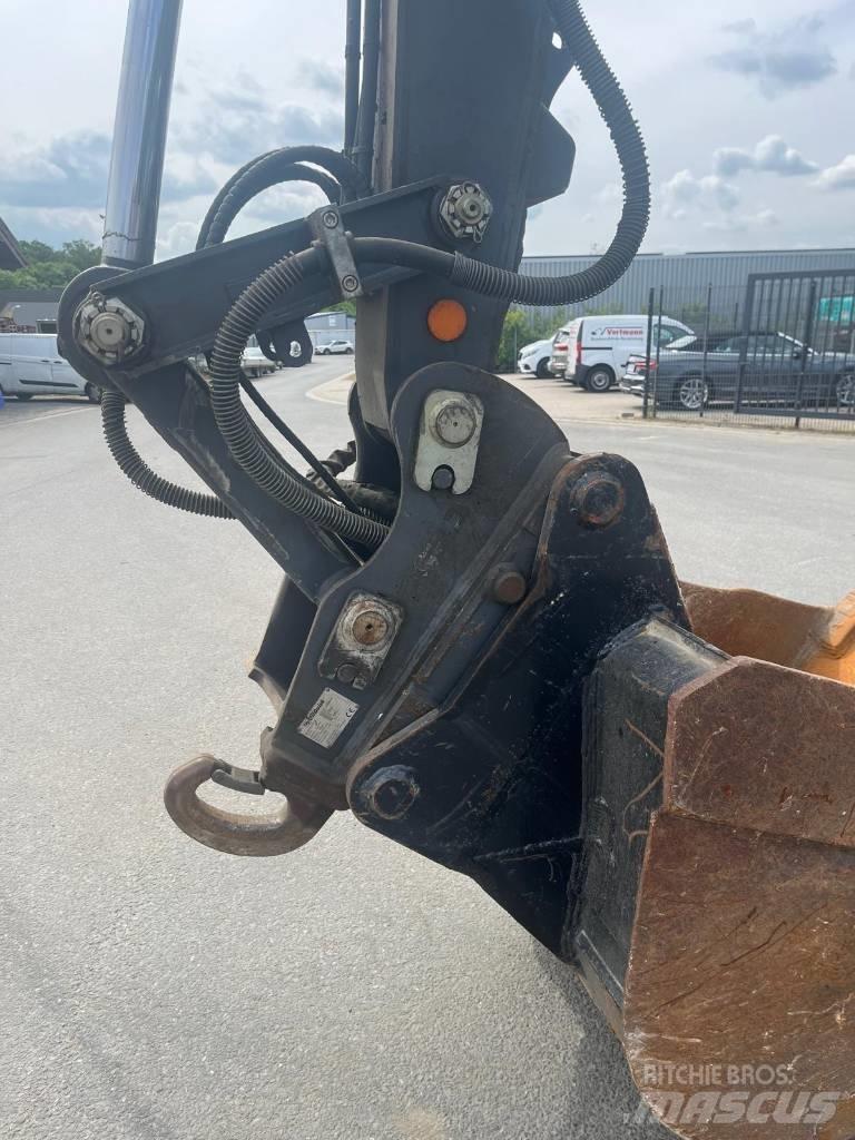Atlas 150 W Pelle sur pneus