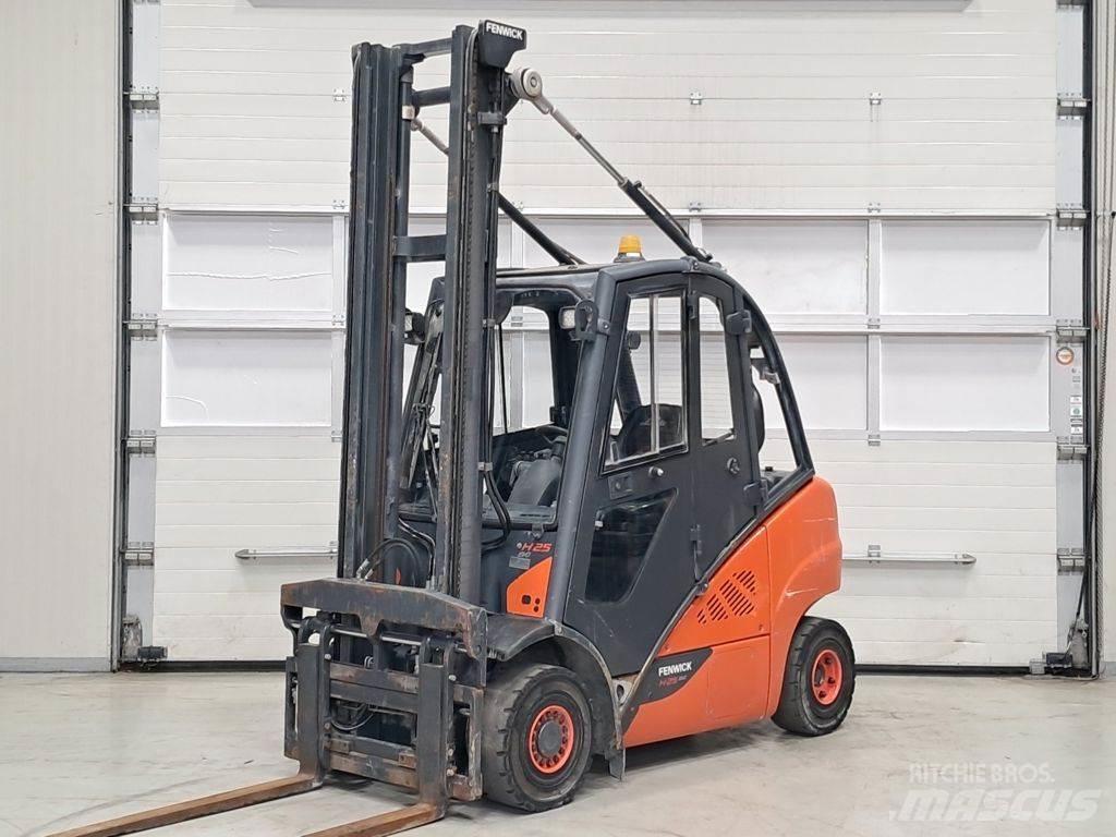 Linde H25D-02 Chariots diesel