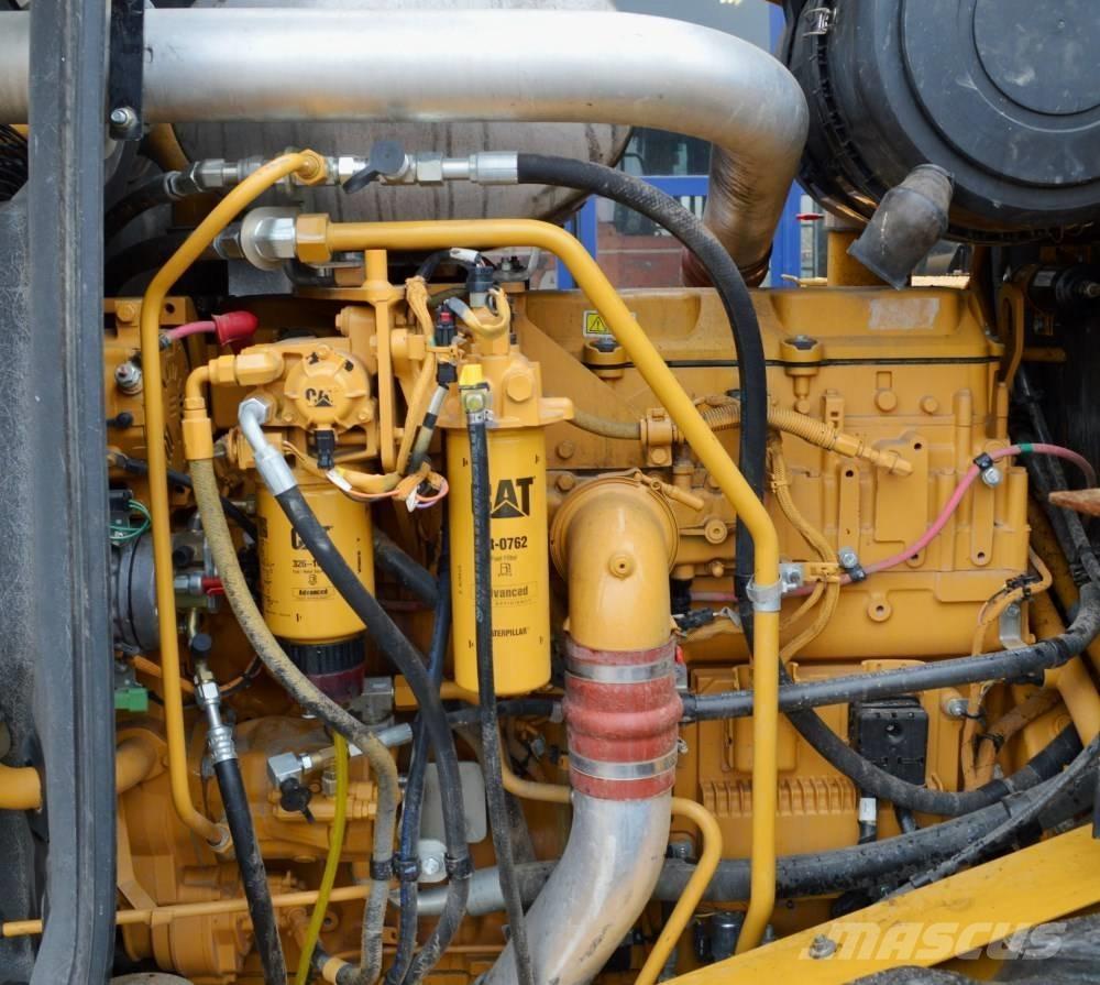 CAT 966H Chargeuse sur pneus