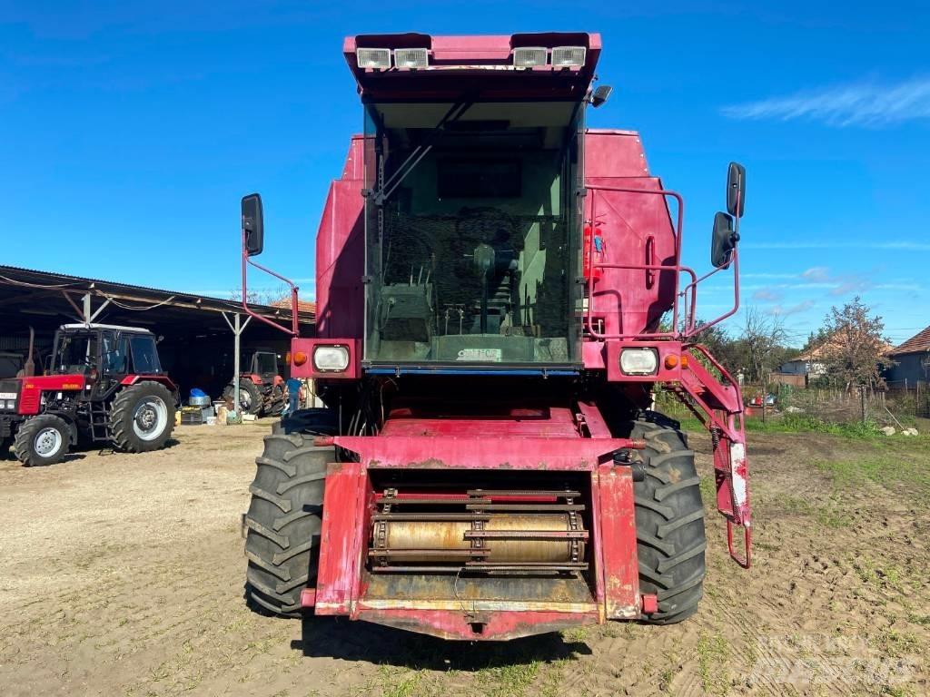 Case IH 521 Moissonneuse batteuse