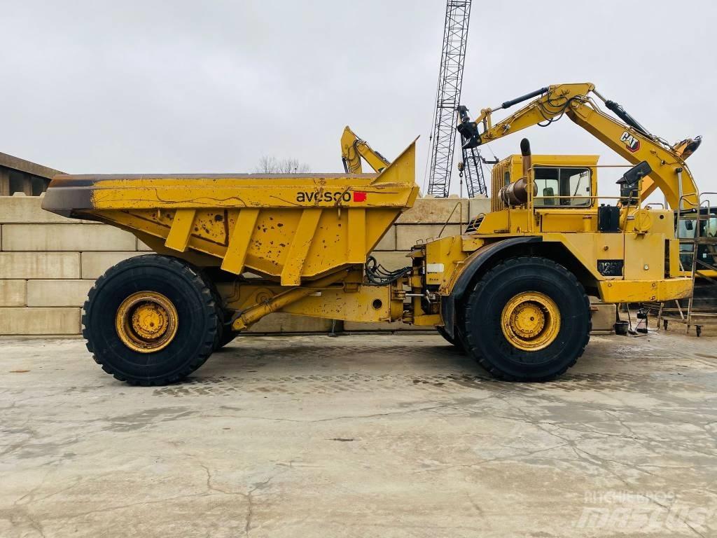 CAT D 25 C Tombereau articulé