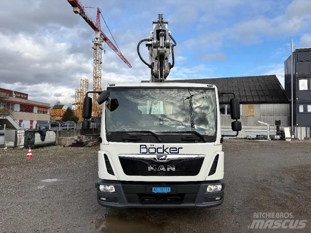 Böcker AK 37/4000 Grues mobiles