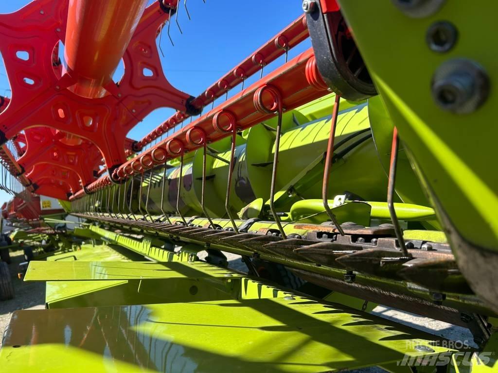 CLAAS Tucano 440 Moissonneuse batteuse