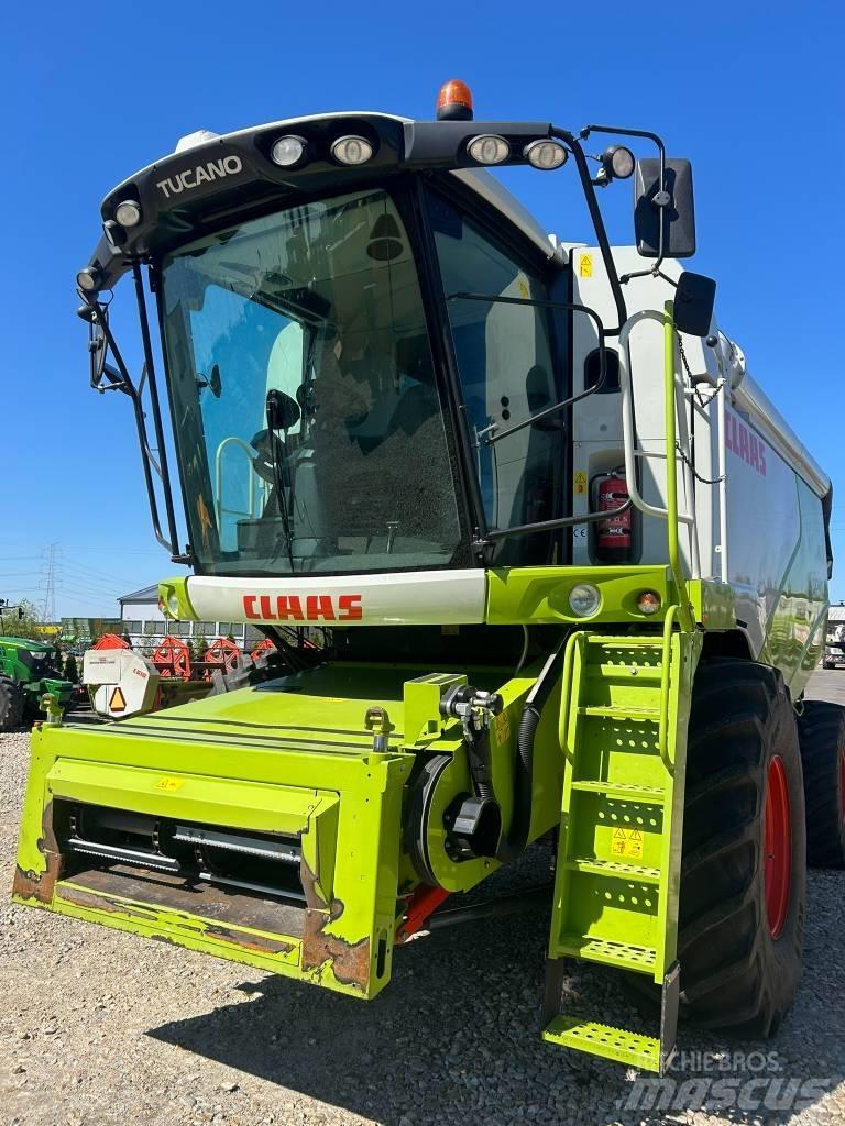 CLAAS Tucano 440 Moissonneuse batteuse