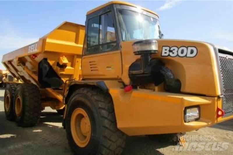 Bell B30D Tombereau articulé
