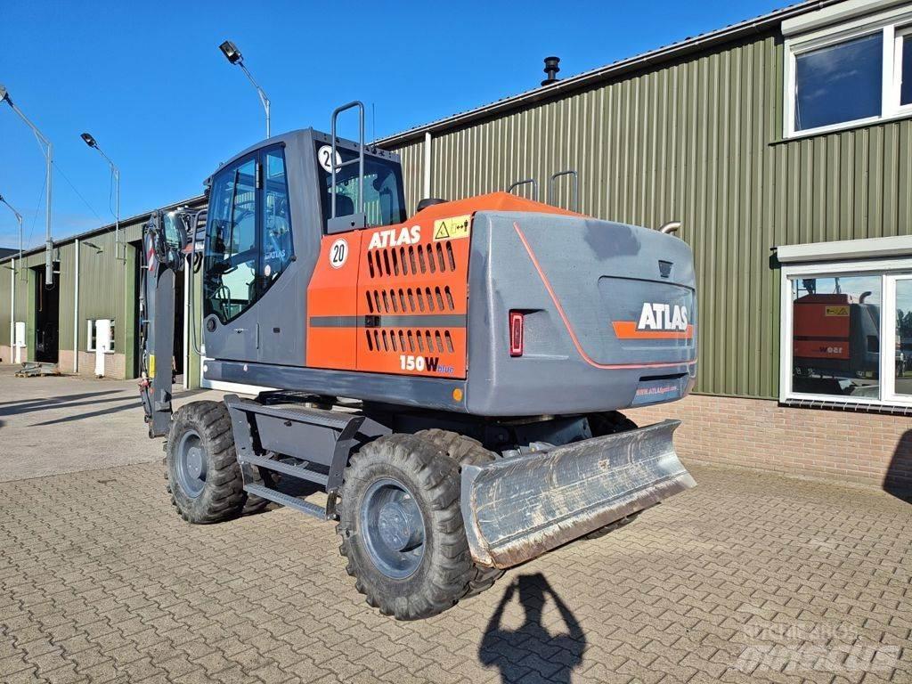 Atlas 150W Pelle sur pneus