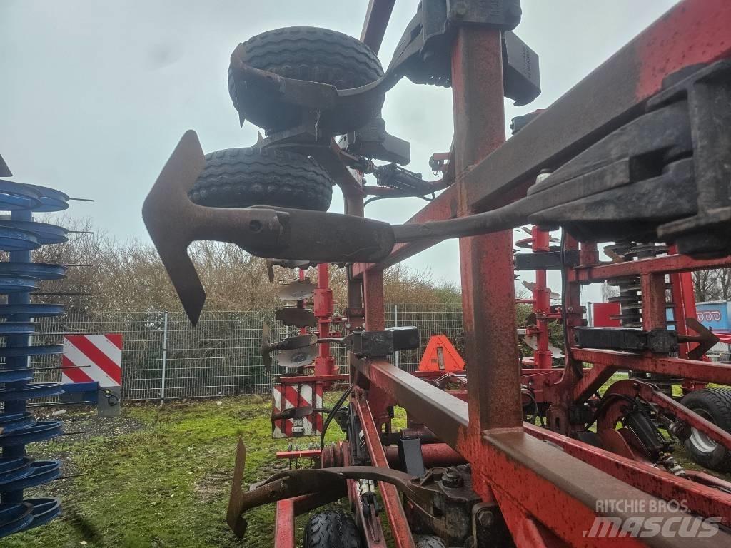 Horsch Terrano 8 FG Herse