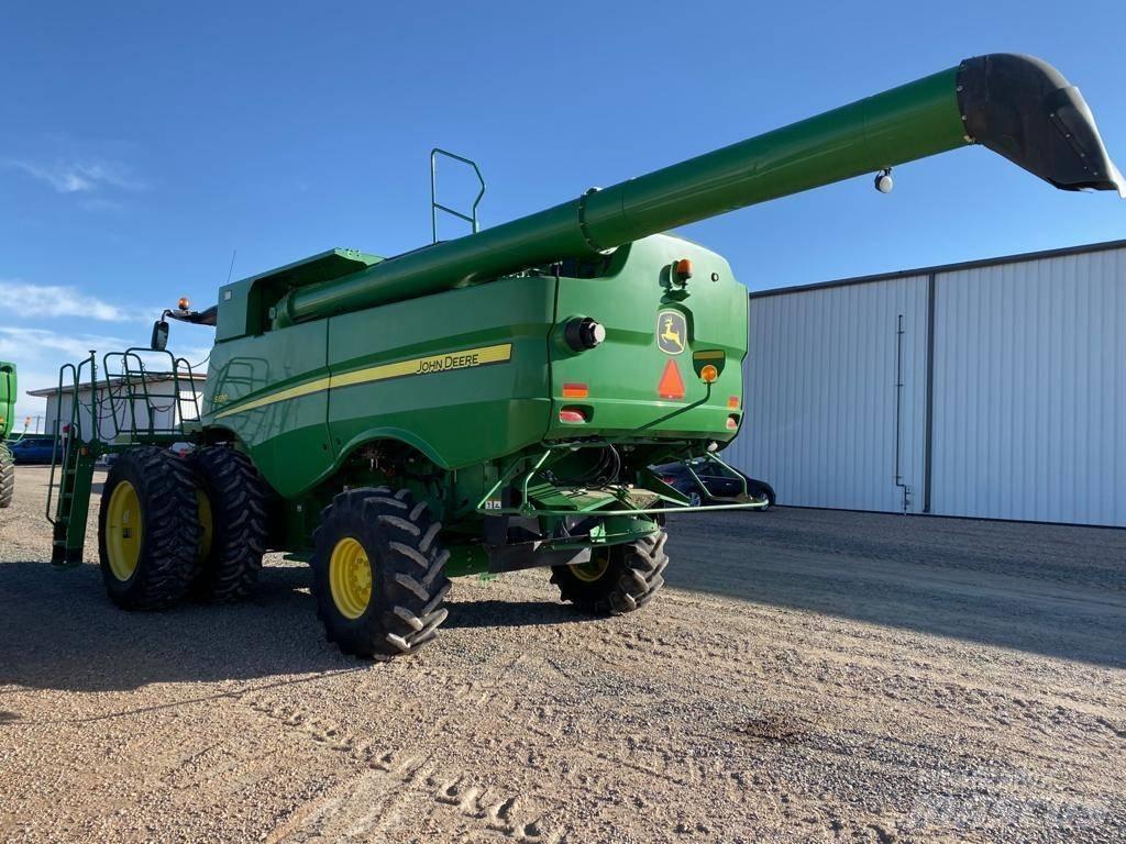 John Deere S 680 Moissonneuse batteuse