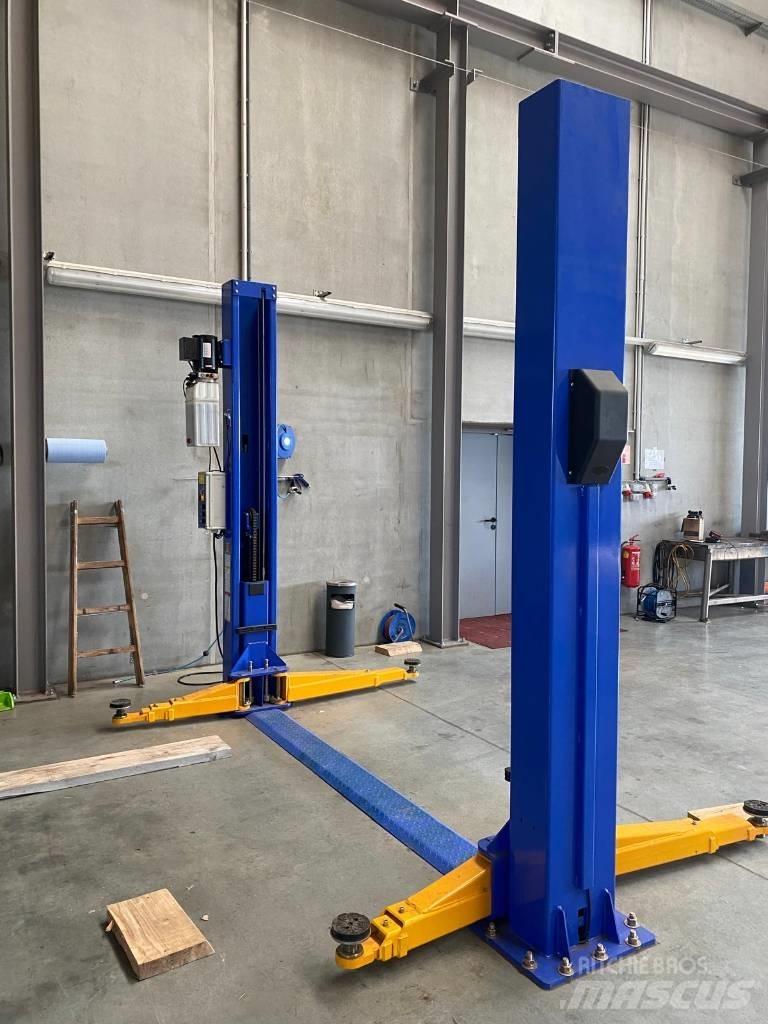  Hebebühne 4 Tonnen Utilitaire porte-outils