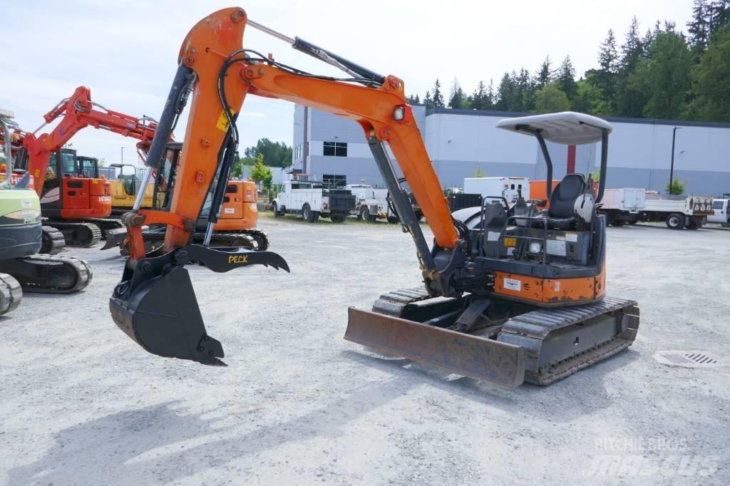 Hitachi ZX40U-3 Mini pelle < 7t