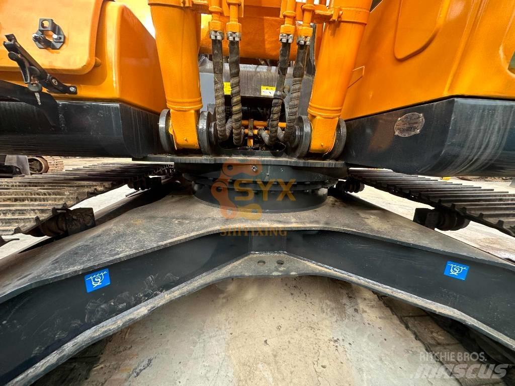 Hyundai R220 Pelle sur chenilles