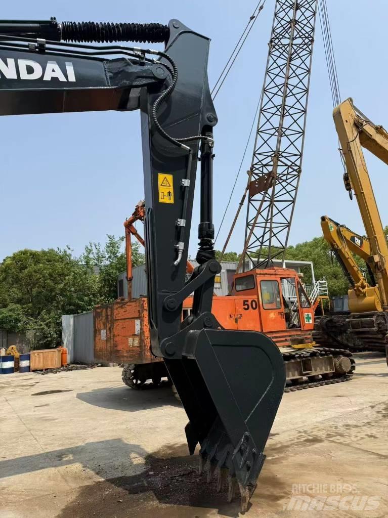 Hyundai R220LC-9S Mini pelle 7t-12t