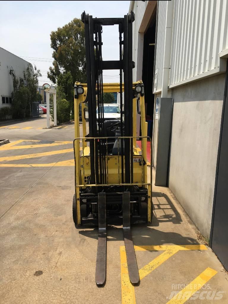 Hyster J1.8XNT Chariots élévateurs électriques