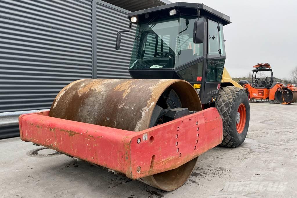 Dynapac CA302D Rouleaux monocylindre