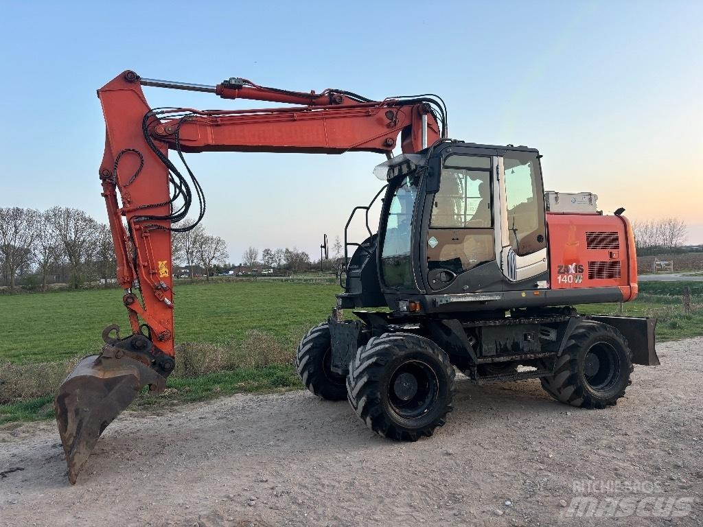 Hitachi ZX 140 W T-3 Pelle sur pneus