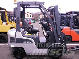 Nissan NP1F1M20J Chariots GPL