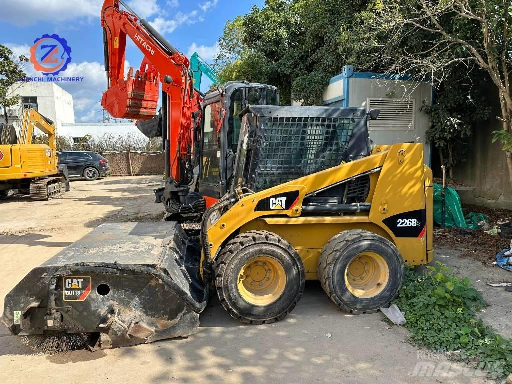 CAT 226 B Chargeuse compacte