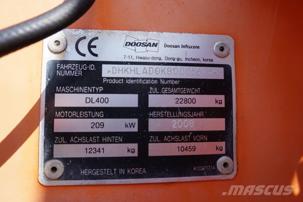 Doosan DL 400 Chargeuse sur pneus