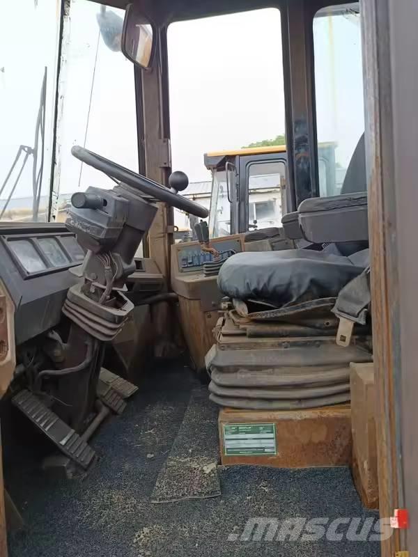 CAT 950 F Chargeuse sur pneus