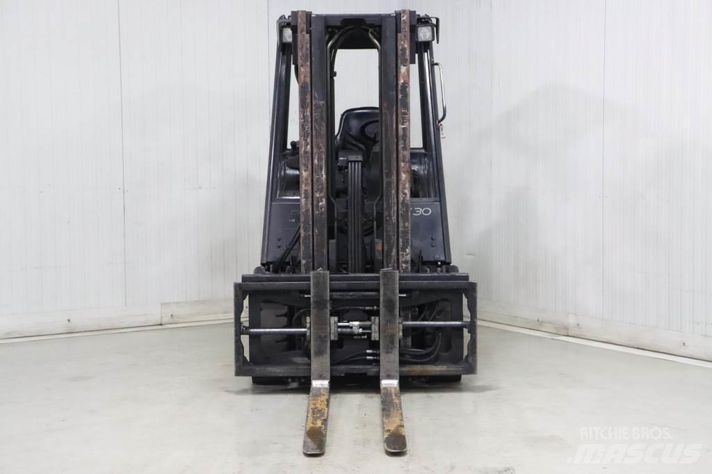 Linde E30-02 Chariots élévateurs électriques