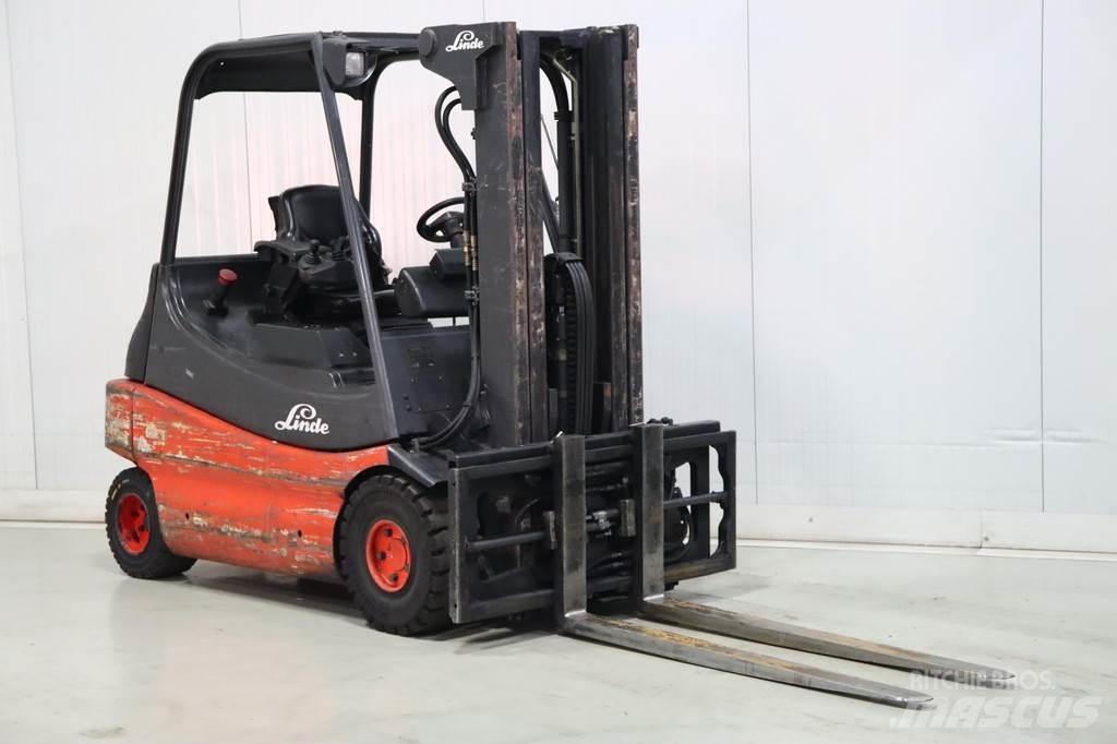 Linde E30-02 Chariots élévateurs électriques