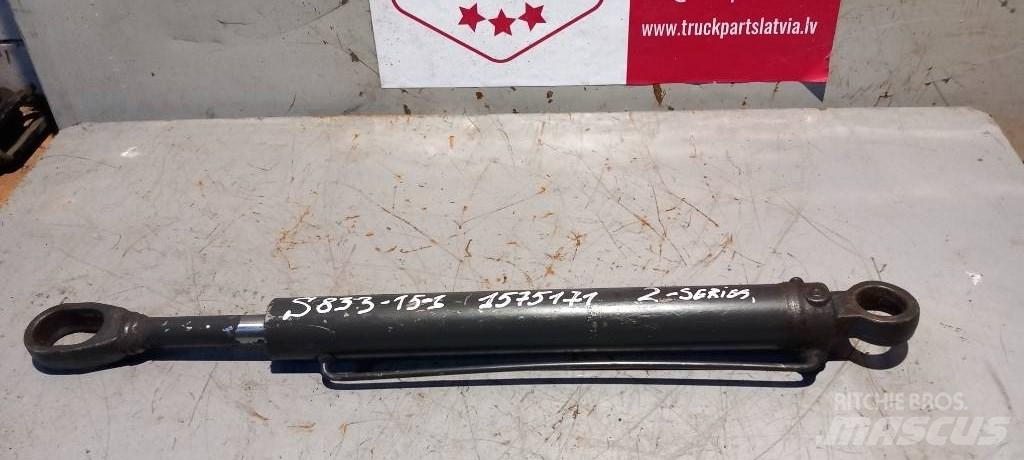 Scania 113.    1575171 Hydraulique