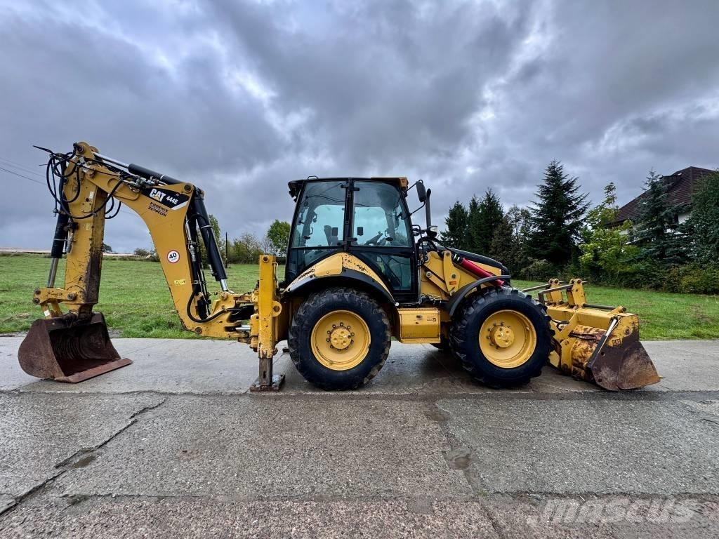 CAT 444 E Tractopelle