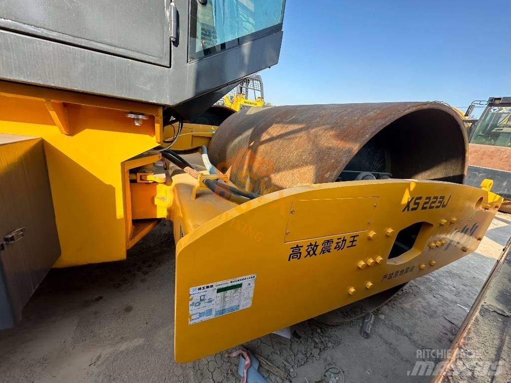 XCMG XS 233J Rouleaux monocylindre