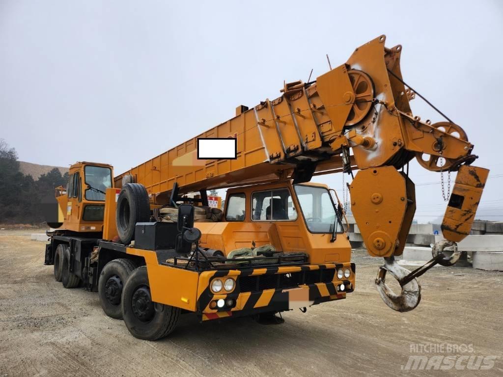 Hyundai HC 50 Grues tout terrain