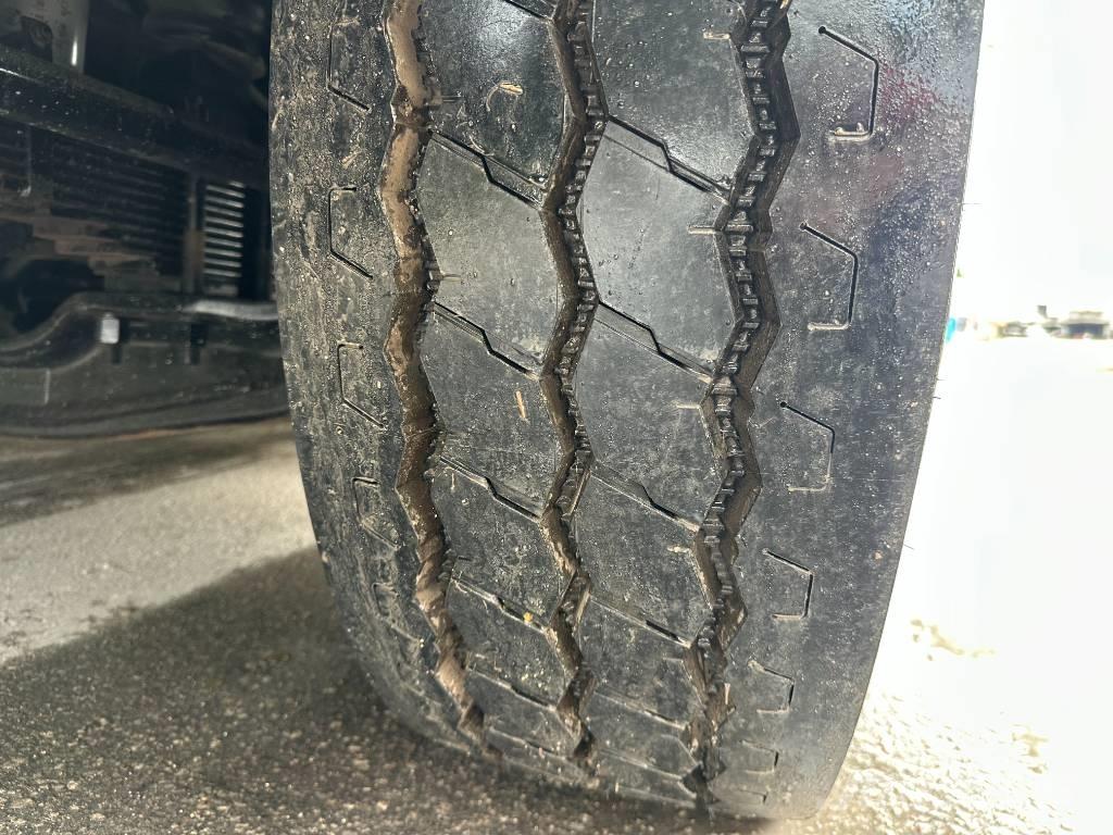 Mack MRU 613 Camion poubelle