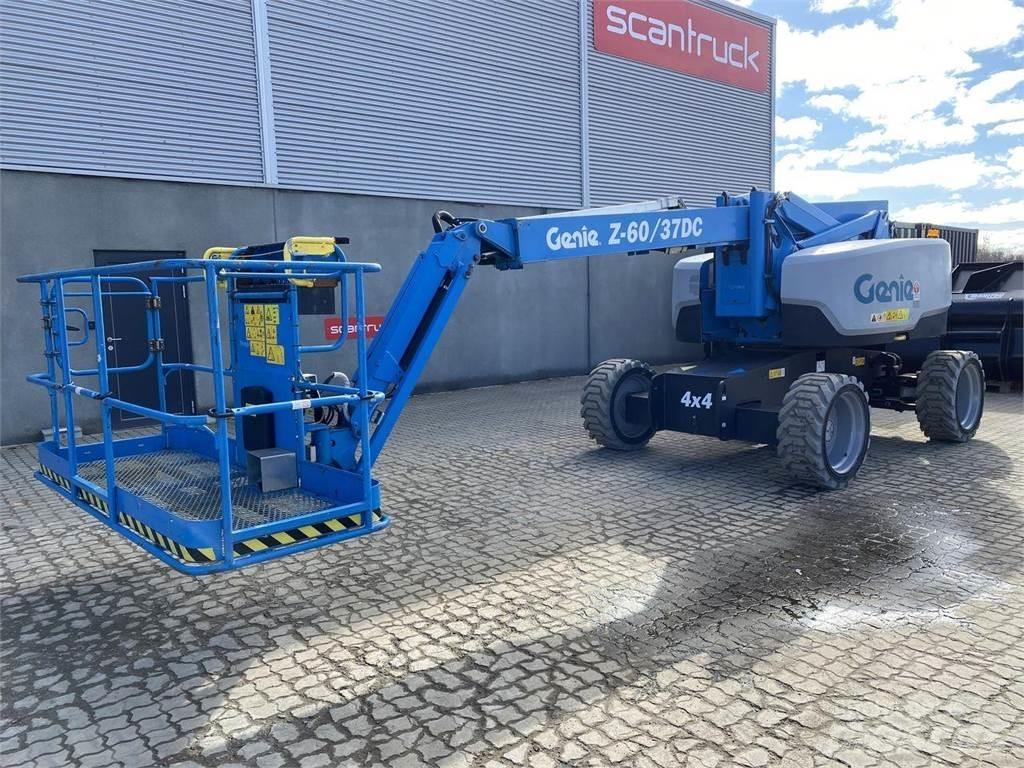 Genie Z60/37 DC Nacelles articulées