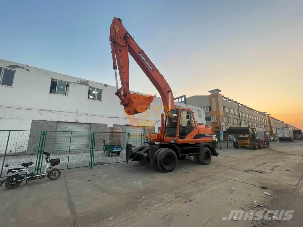 Doosan DH210W-7 Pelle sur pneus