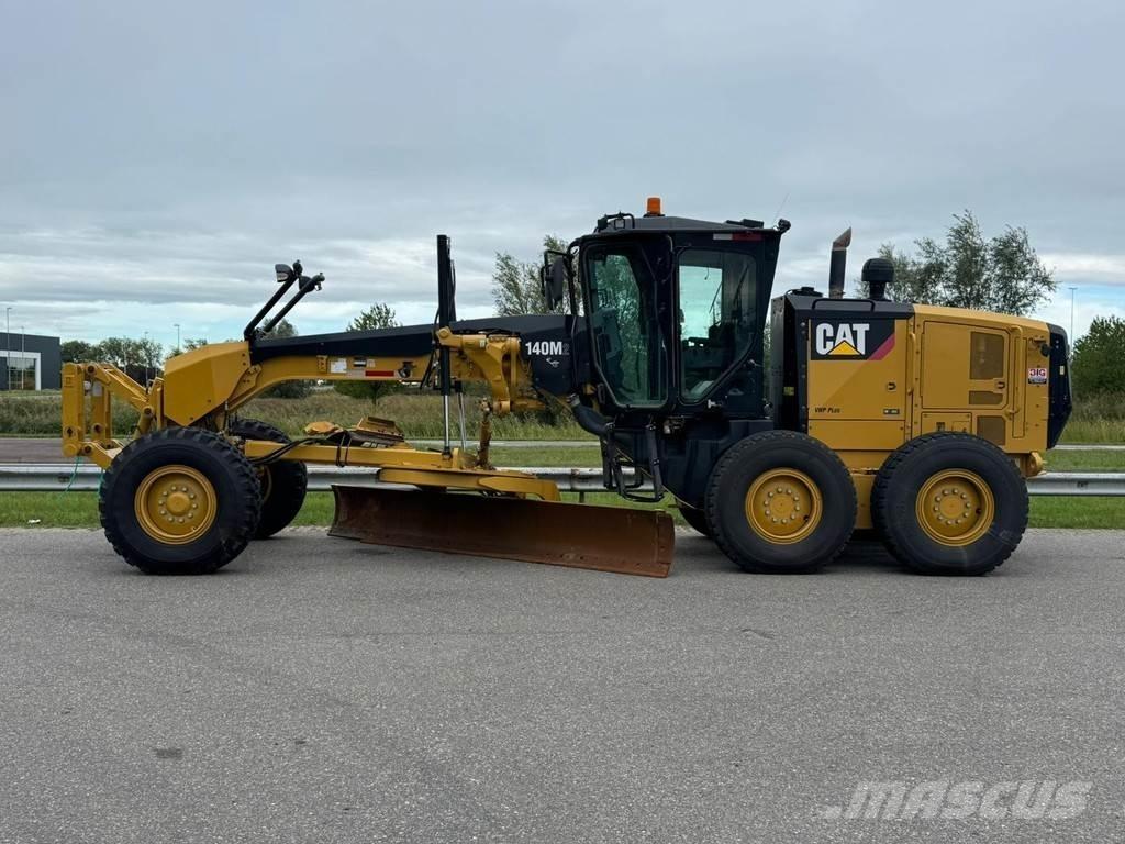 CAT 140M2 Niveleuse