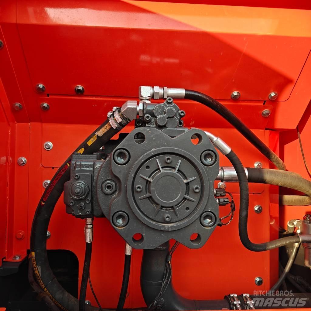 Doosan DX300LC-9C Pelle sur chenilles