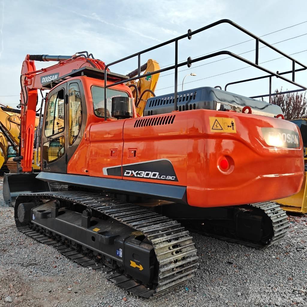 Doosan DX300LC-9C Pelle sur chenilles