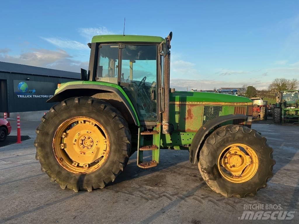John Deere 6800 Tracteur