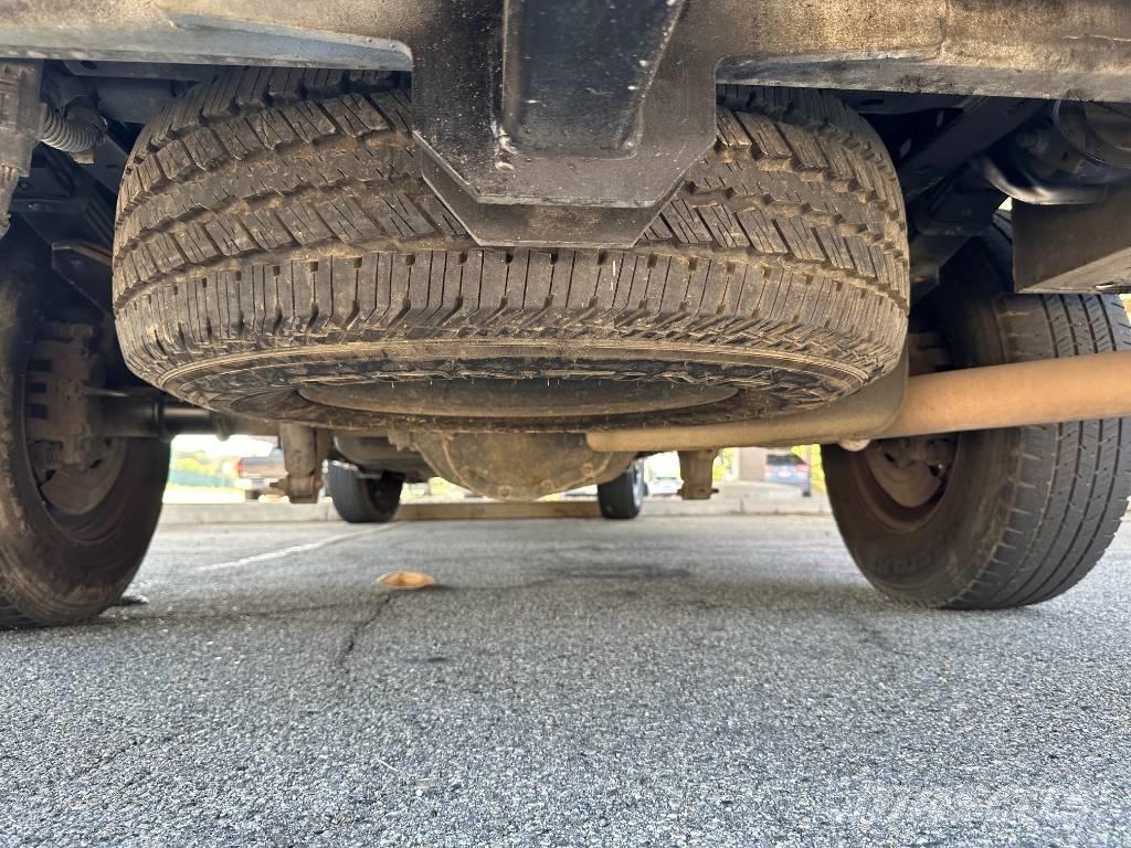 Ford F 250 SD Utilitaire benne