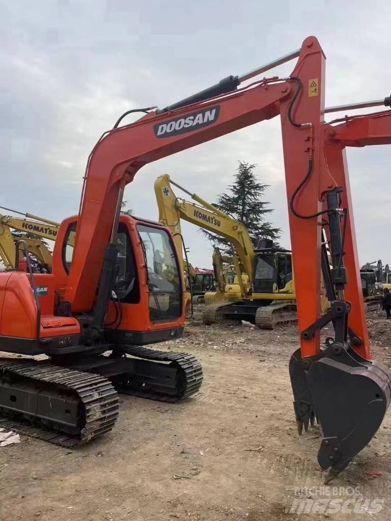 Doosan DX 80 Mini pelle 7t-12t