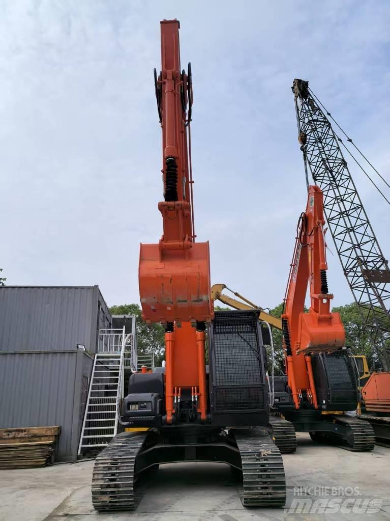 Hitachi ZX 200-3 G Pelle sur chenilles