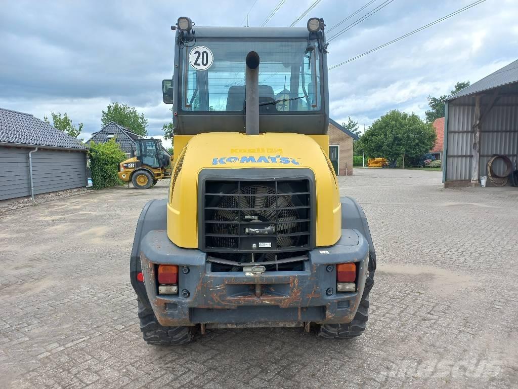 Komatsu WA 80-6 Chargeuse sur pneus