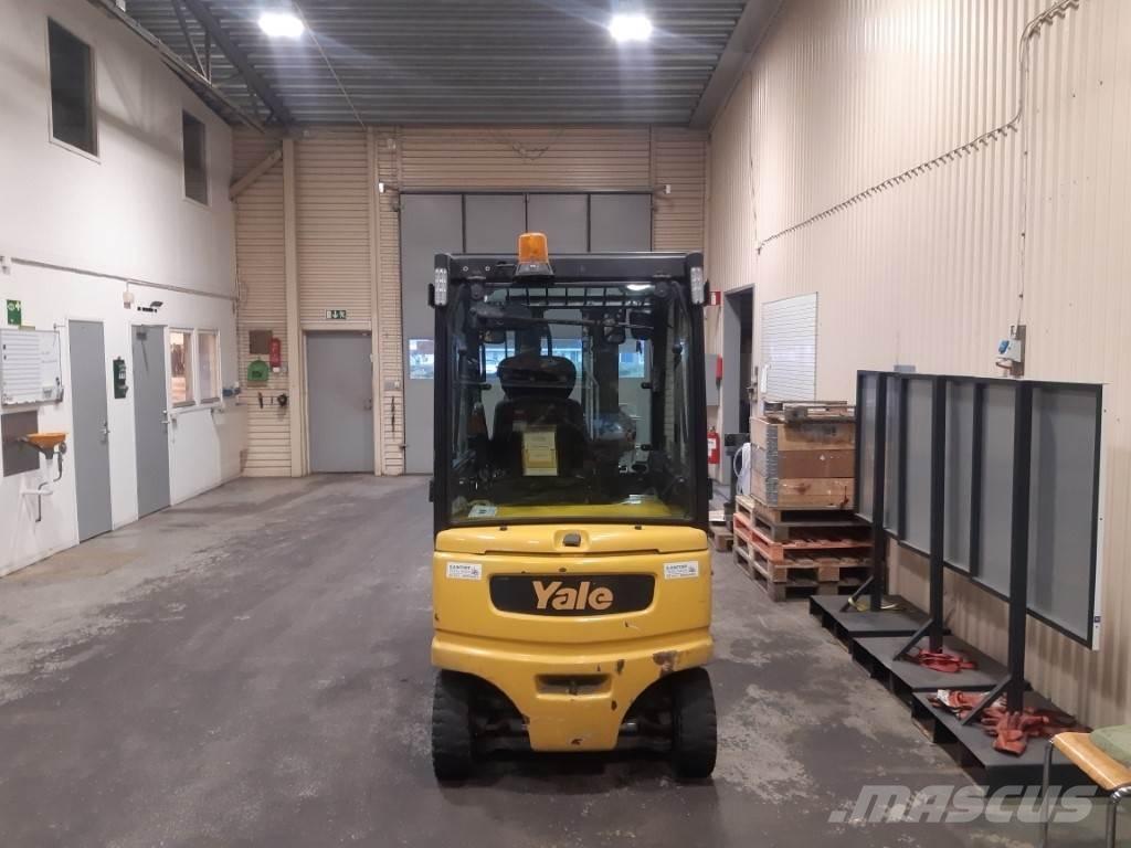 Yale ERP25VL Chariots élévateurs électriques