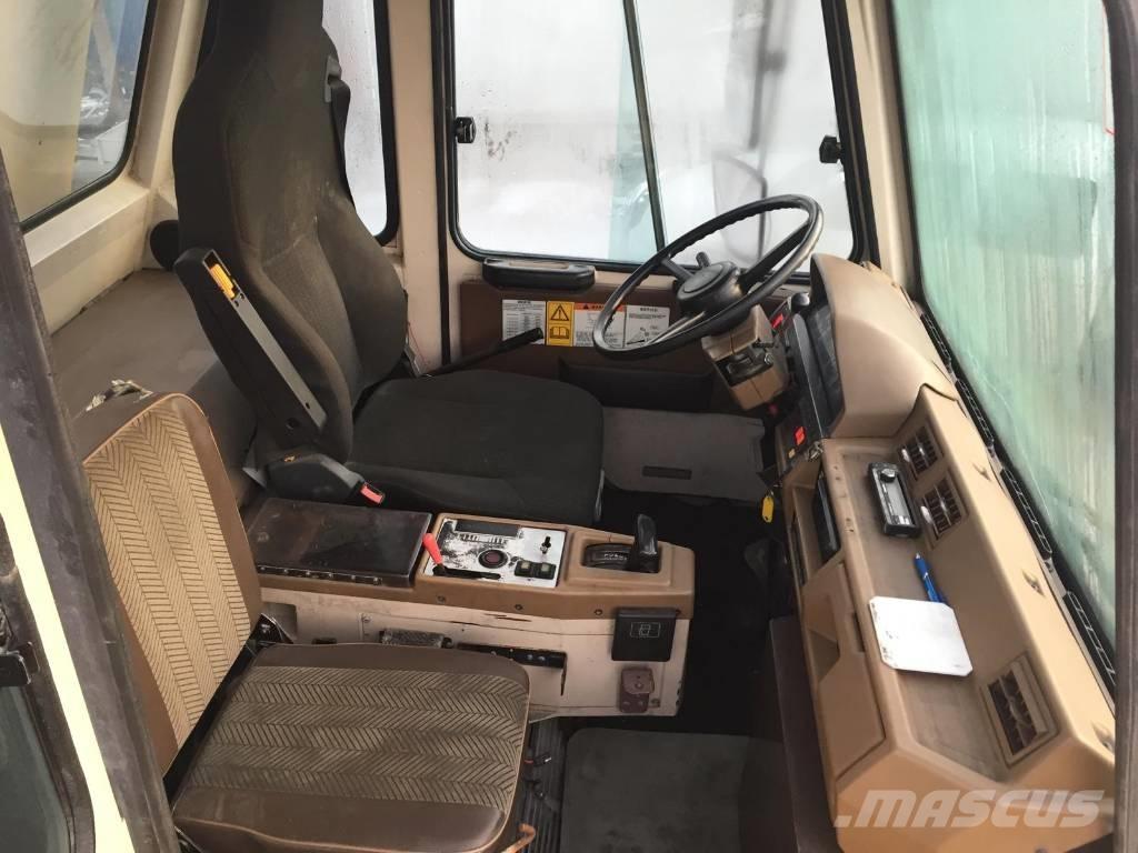 Komatsu HD 465-5 Tombereau rigide