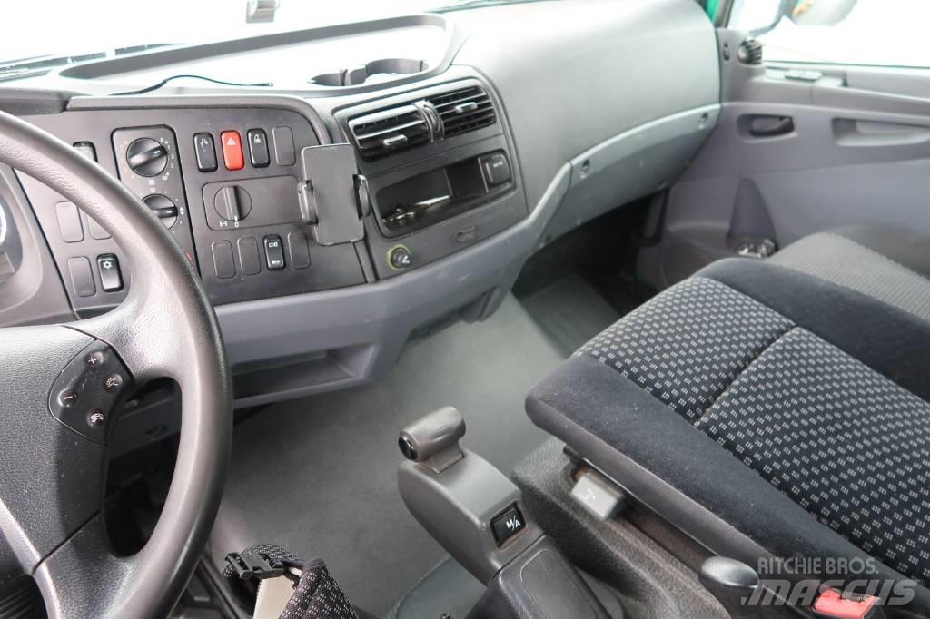 Mercedes-Benz 822 L Utilitaire benne