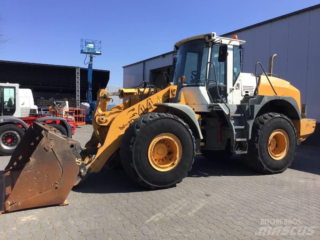 Liebherr L 544 Chargeuse sur pneus