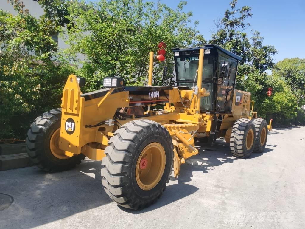 CAT 140 H Niveleuse