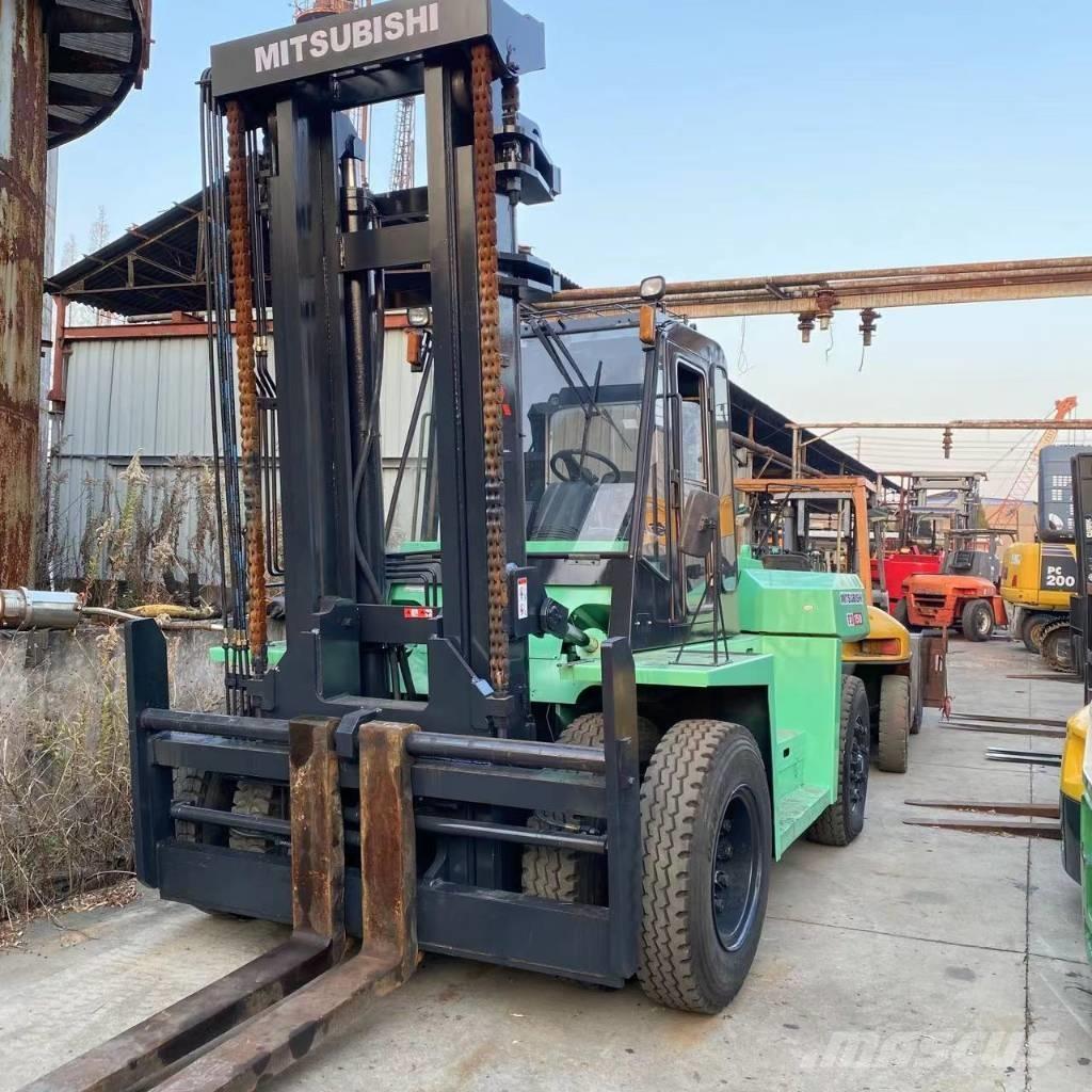Mitsubishi FD 160 Chariot télescopique