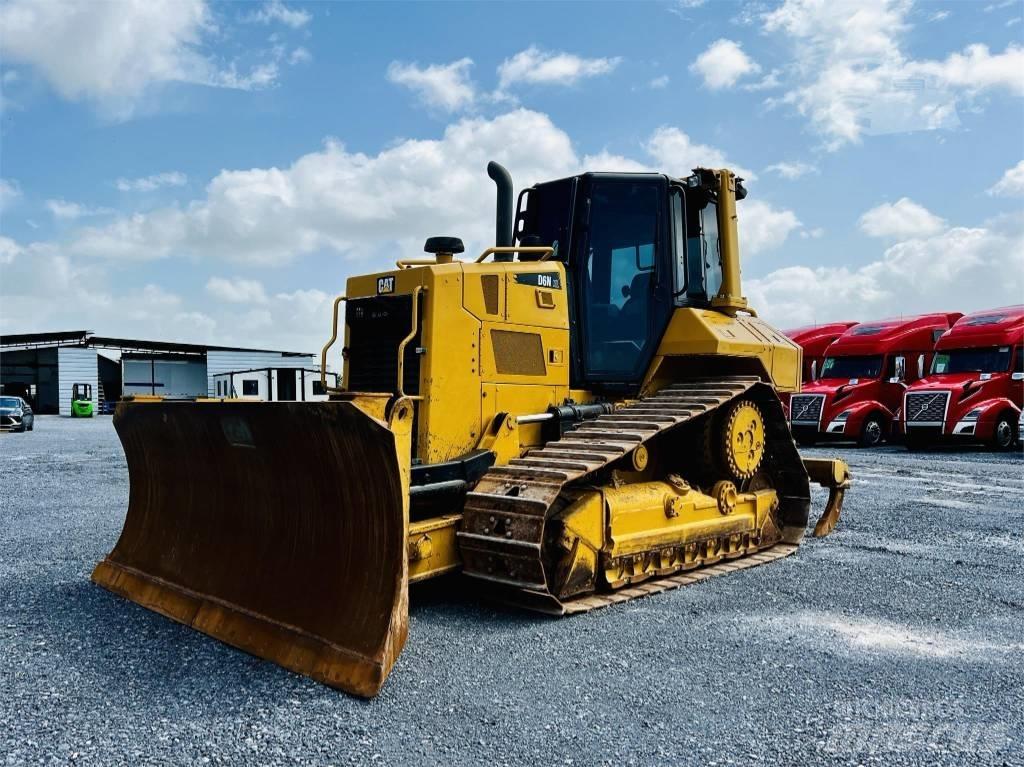 CAT D 6 N XL Bouteurs sur chenilles